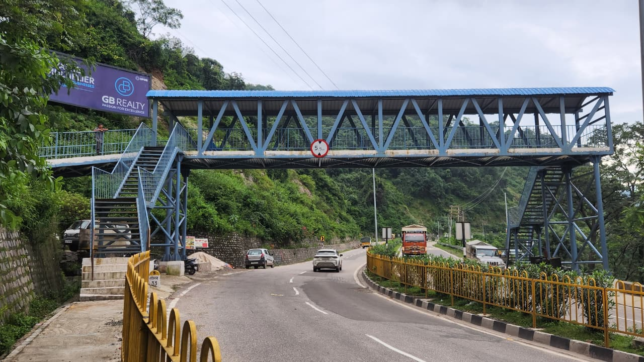 Foot Over Bridges & Skywalks