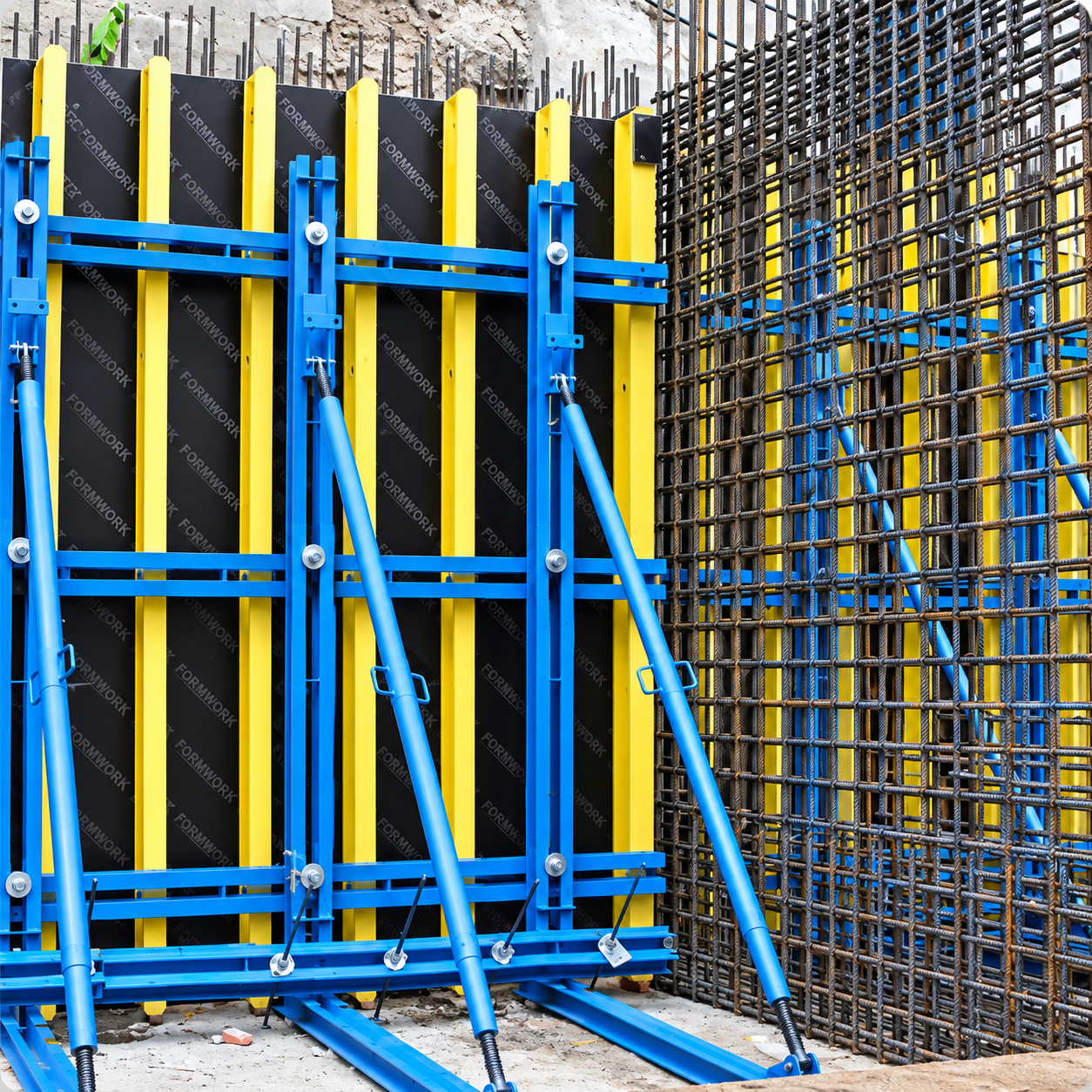 External dummy building image for timber beam and wailer soldier formwork